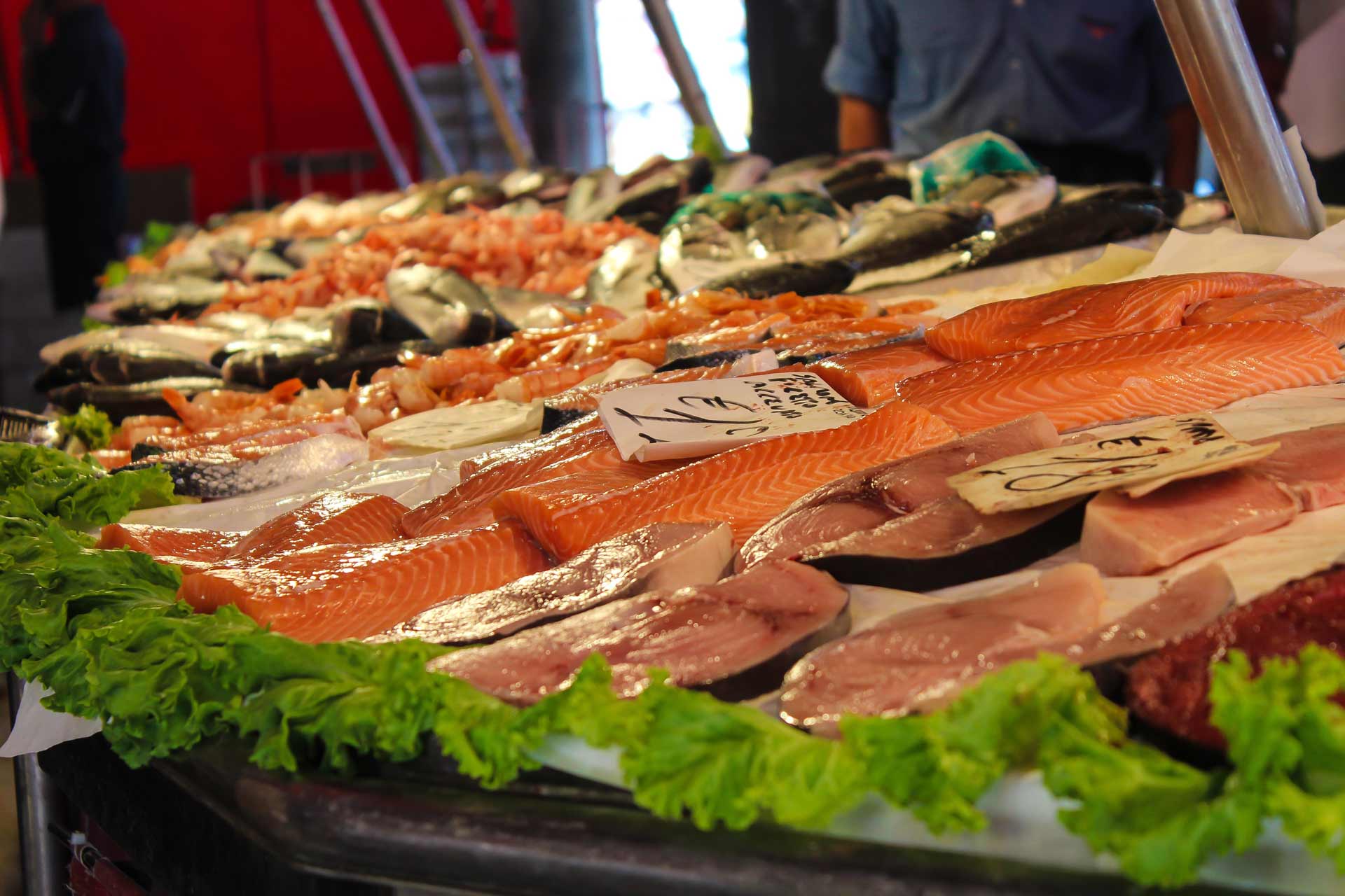 Was sind Superfoods? 3 Beitrag "Superfoods" Bild: Fisch