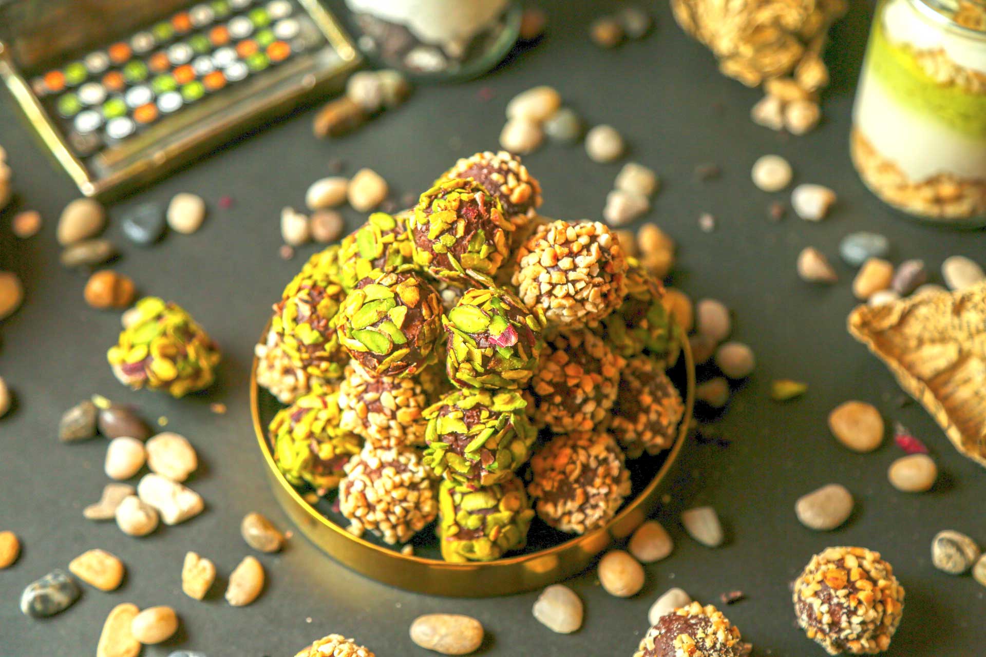 Schoko-Zimt Trüffel mit Superfoods 1 Rezept: Cannabis CBD Schoko-Zimt Trüffel Bild